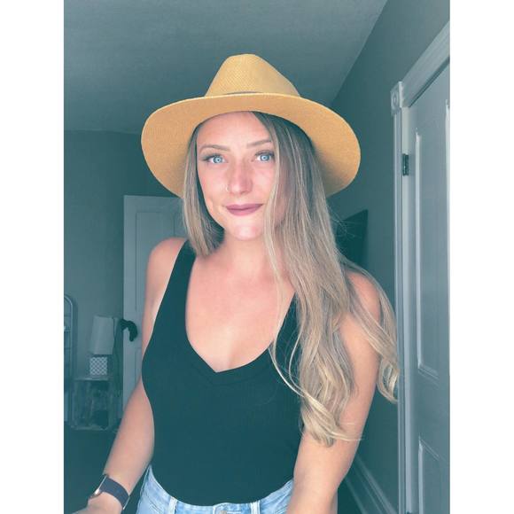 Meet your Posher, Bethaney - Picture 1 of 1